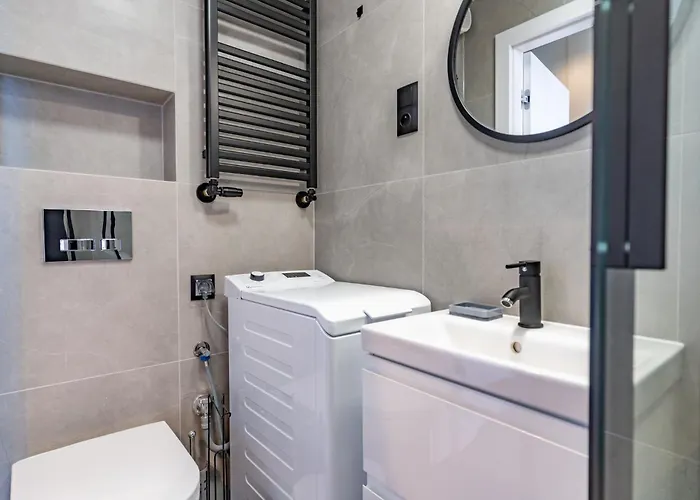 Reymonta 24 Comfort Spot By Bookinghost * كاتوفيتسه